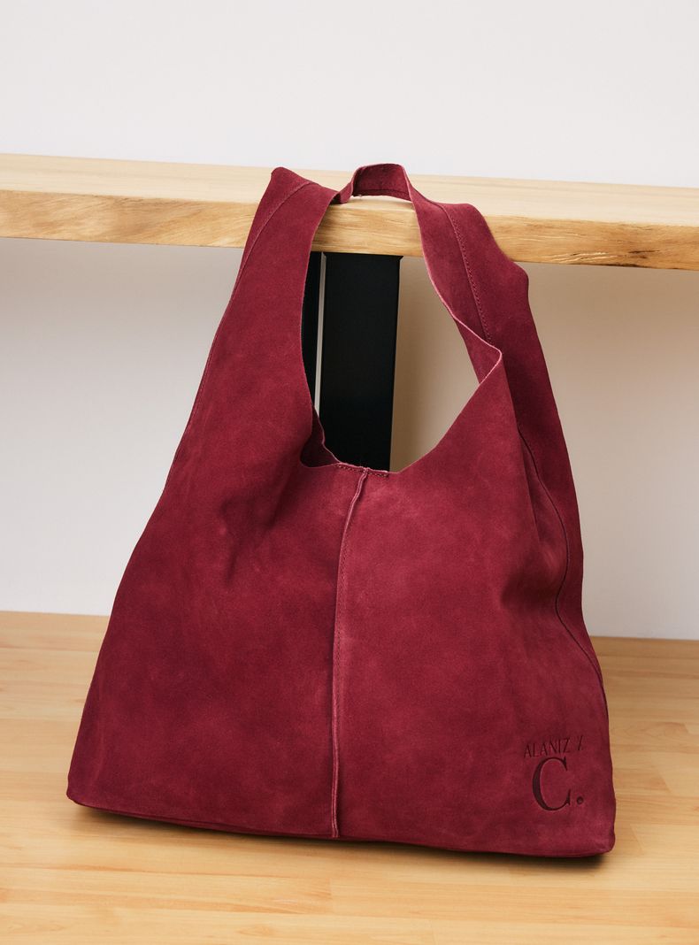 Cartera Hobo Bag Gamuza Burgundy C del Pilar-6