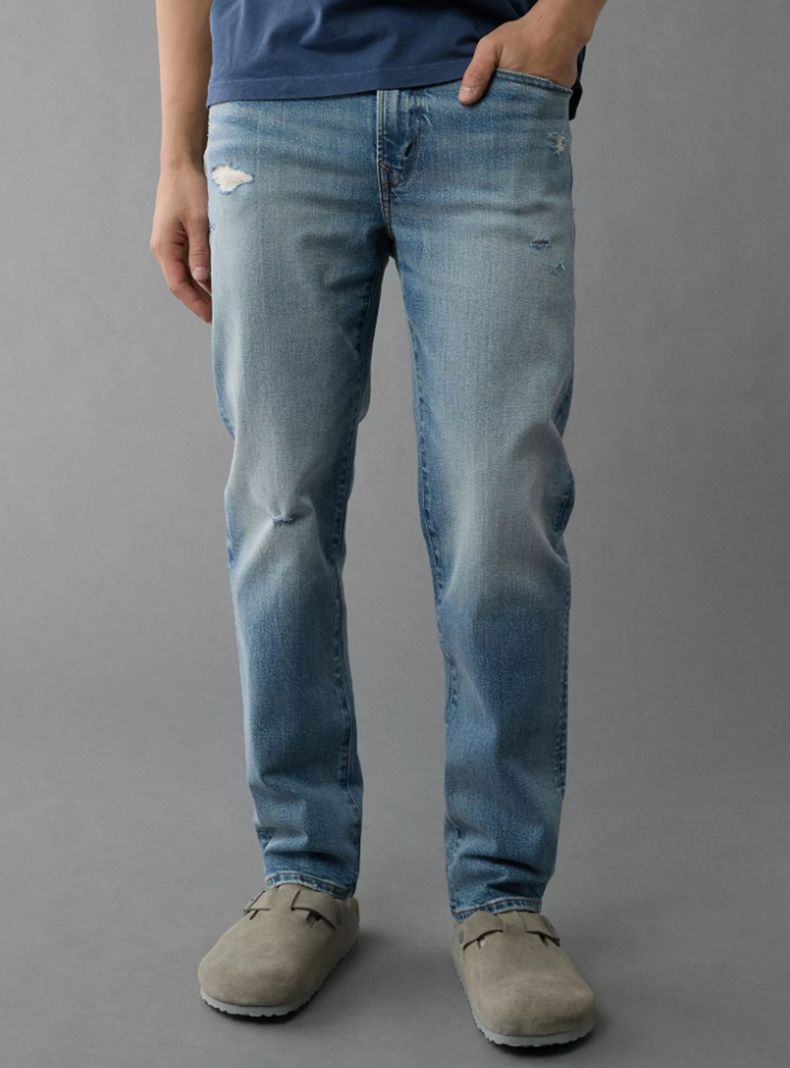 Jeans AE EasyFlex Slim Fibras de Tencel Rasgado