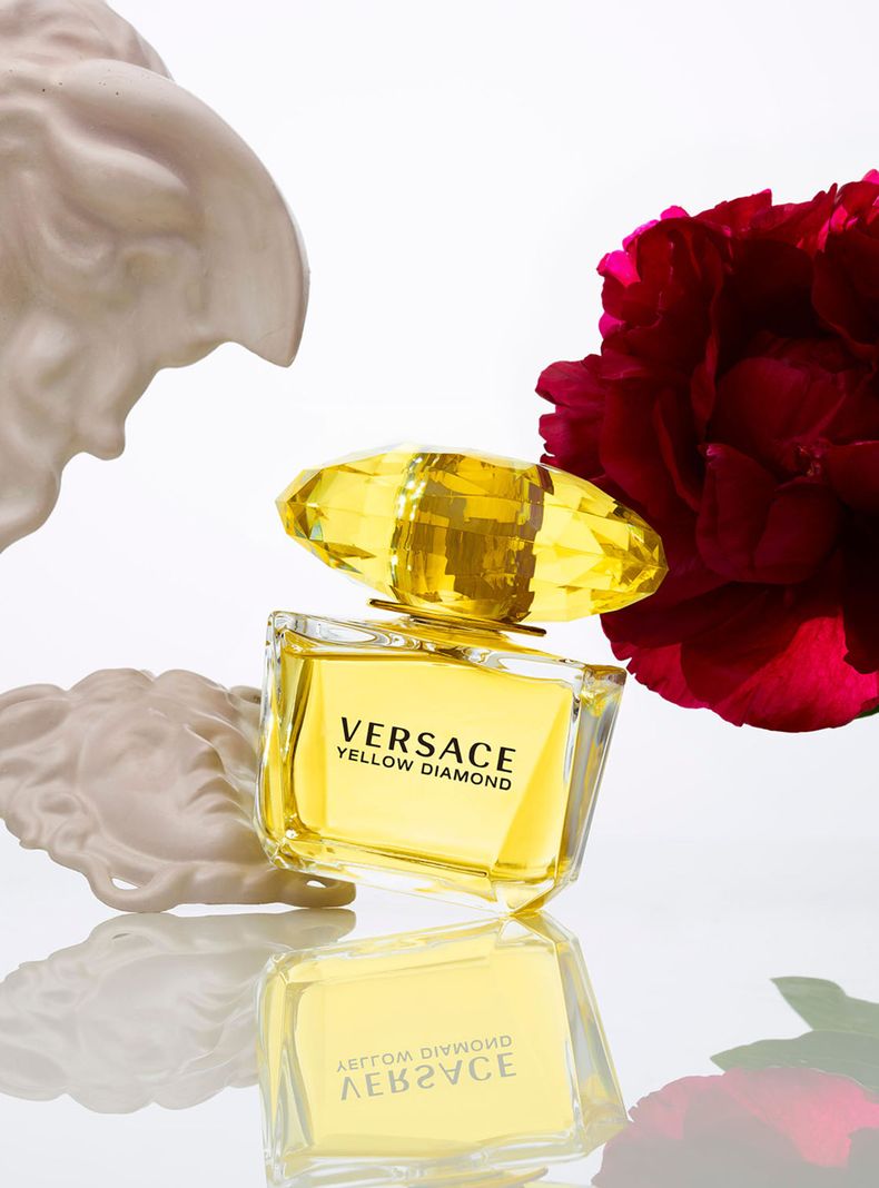 Set Perfume Yellow Diamond EDT Mujer 90 ml + Shower Gel 100 ml + Body Lotion 100 ml + Neceser-2
