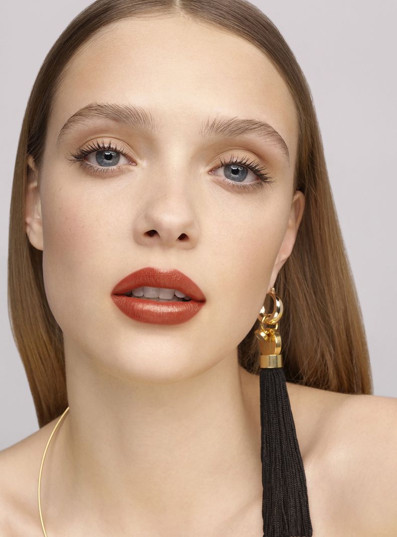 Fabulous Kiss Lipstick Sheer Carolina Herrera 184 Brick Power 3.5g-3