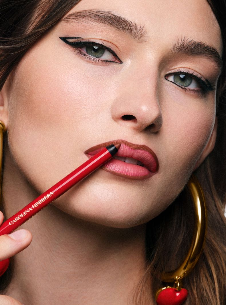 Fabulous Kiss Lip Liner Carolina Herrera Brown 1.3 g-4