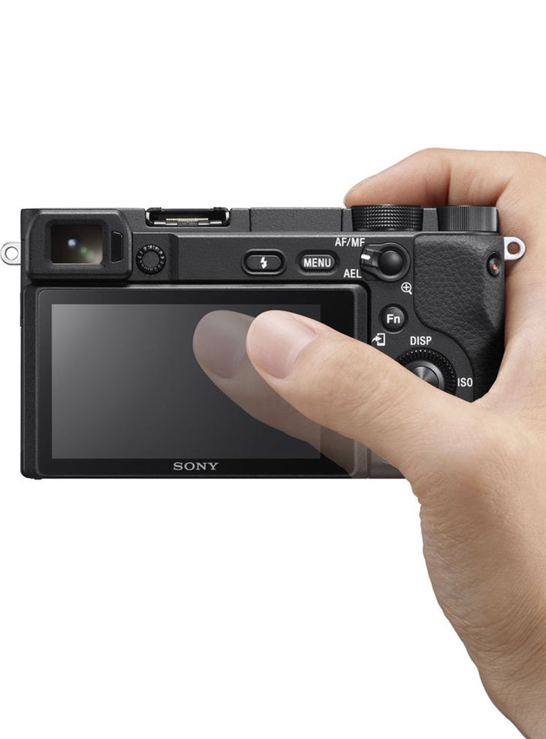 Cámara Digital Mirrorless APS-C ILCE-6400K A6400 + Lente SELP16502-3