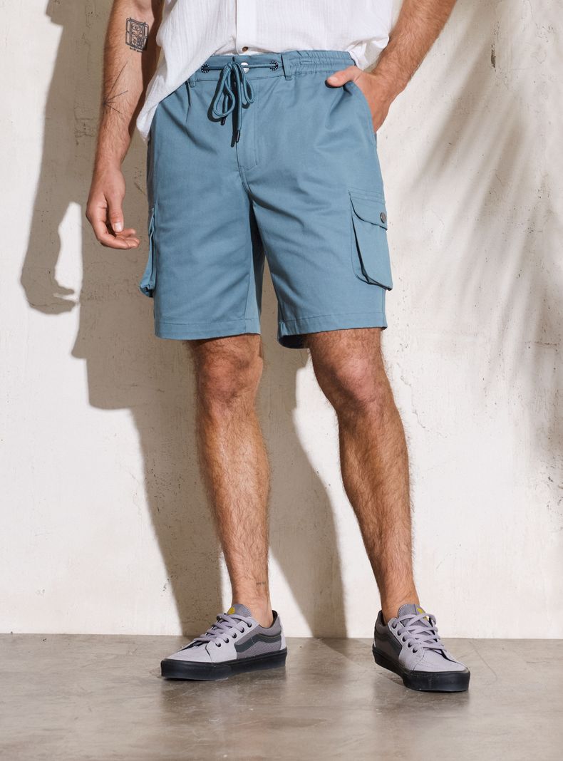Short Cargo con Bolsillos Laterales