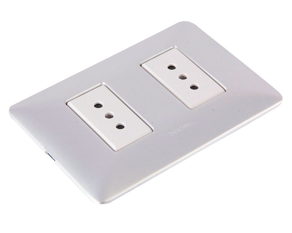Toma doble 2 polo tierra 10a armada placa aluminio 250v blanca Bticino-1