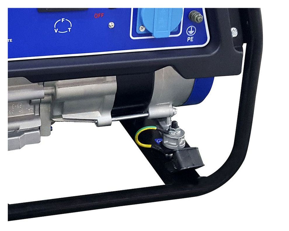 Generador a gasolina manual 1100W 6 lt 82HYG1500 Hyundai-4