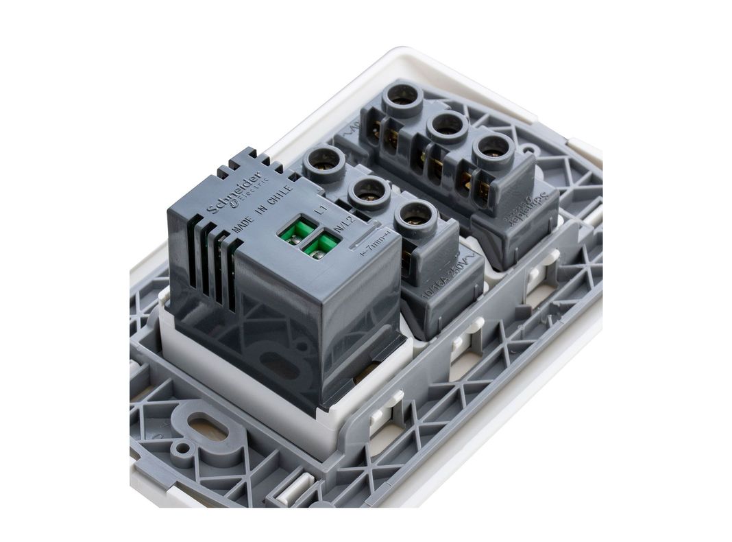 Placa armada toma corriente 2M enchufe + 1M USB Génesis Schneider-4
