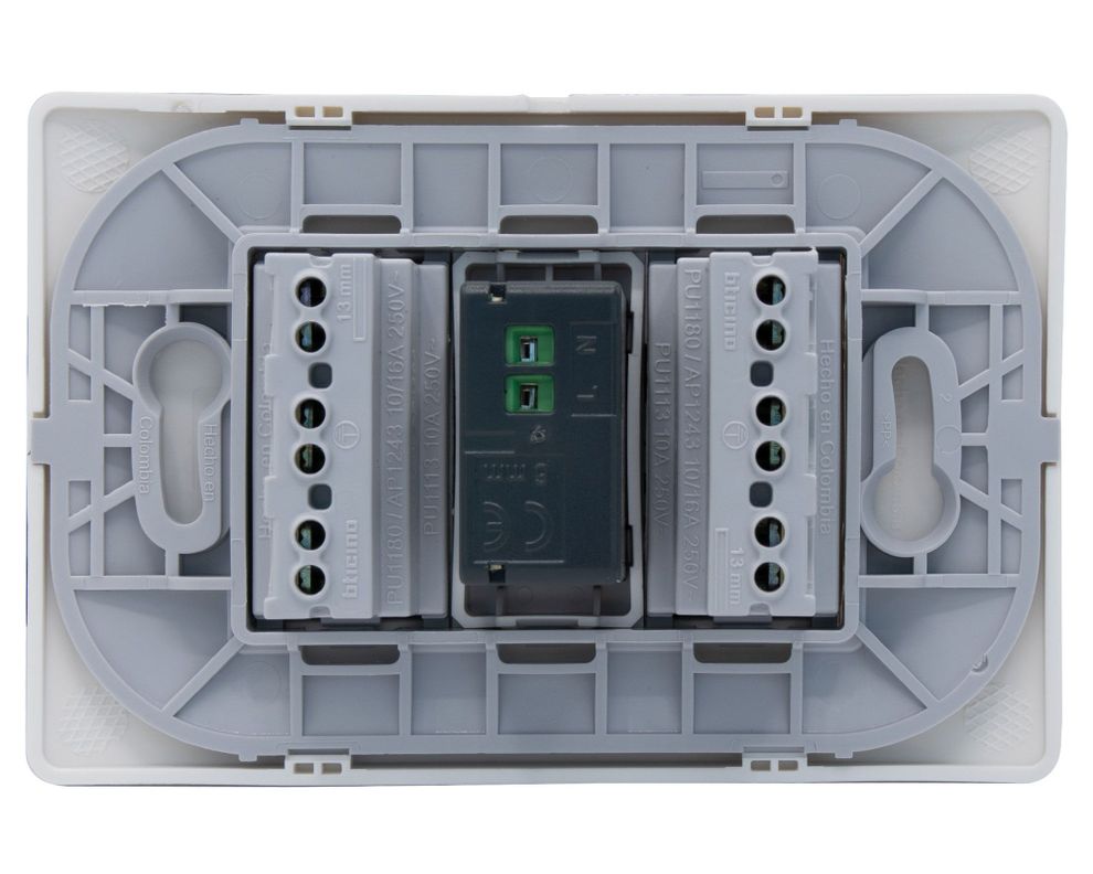 Cargador 10A 2 tomas +USB luzica blanco Bticino-1