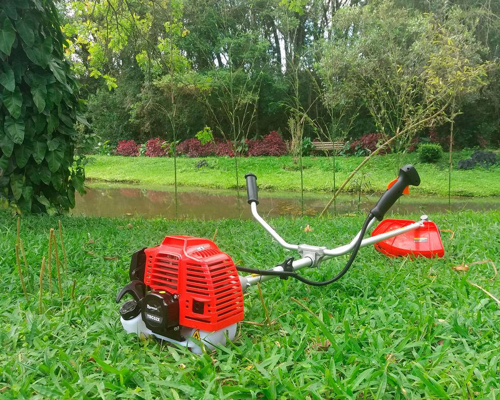Desbrozadora Combustión 51.6 cc 1.9 HP TBC52X gris-1