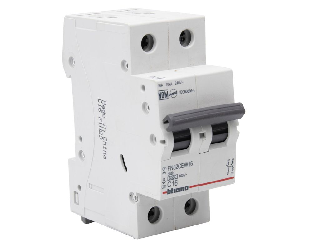 Interruptor automático bipolar 2 módulos 16A 6KA-1