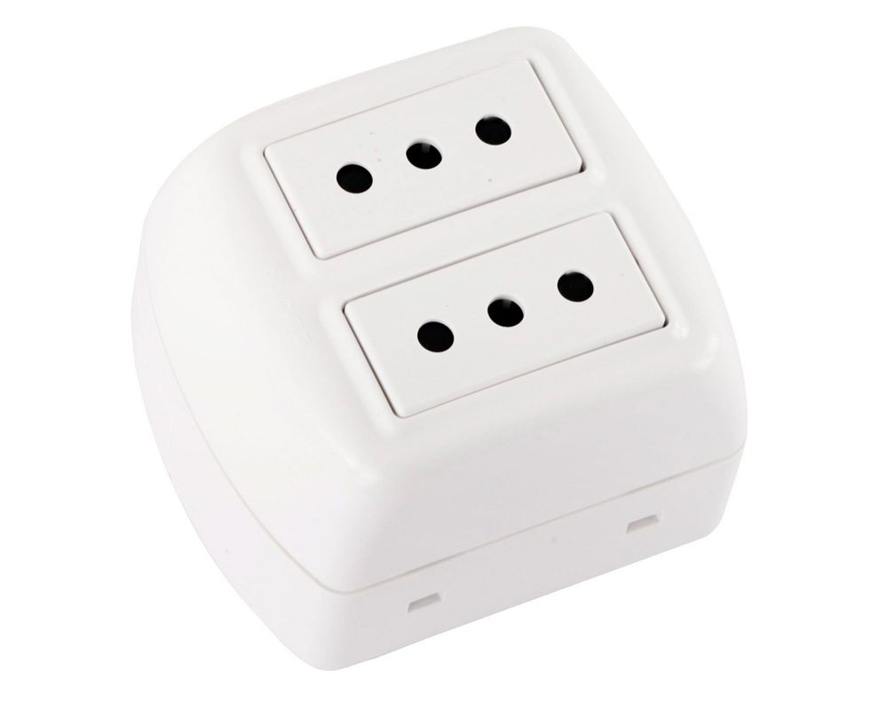 Toma corriente doble 10 a con casquete modus plus Bticino-1