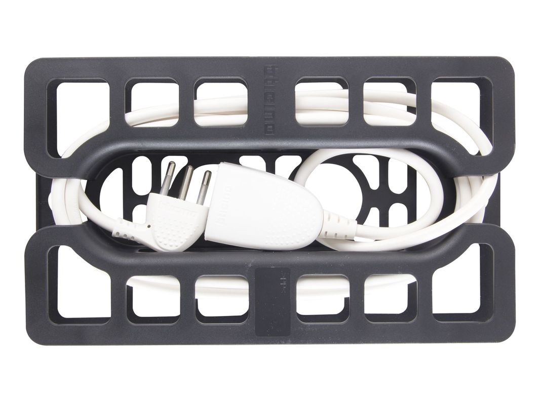 Alargador simple 3 m 2p + t 10a blanco Bticino-0