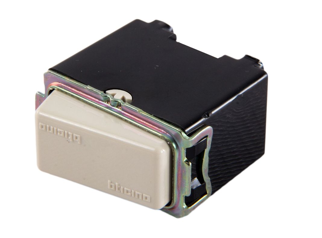 Modulo interruptor simple 16a magic Bticino-1