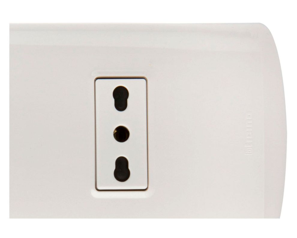 Toma corriente simple 10/16 a modus blanco Bticino-1