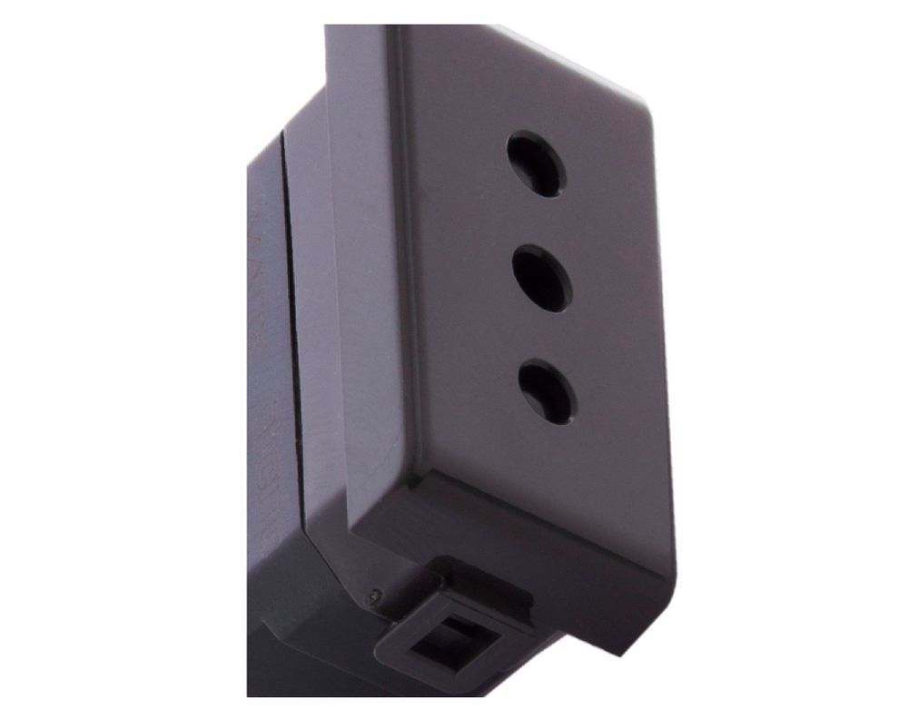 Modulo toma de corriente 2 p+t 10 a  250 v gris Bticino-1