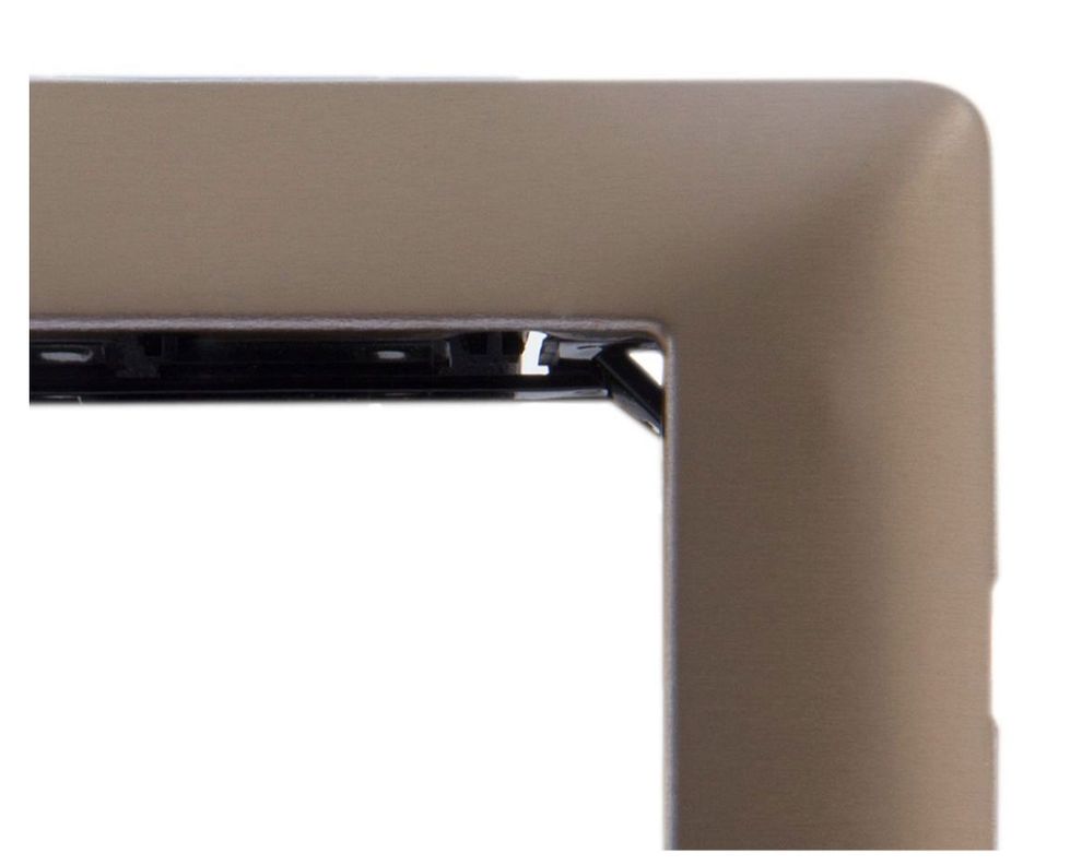 Placa para 3 módulos + soporte mátix Bticino-1