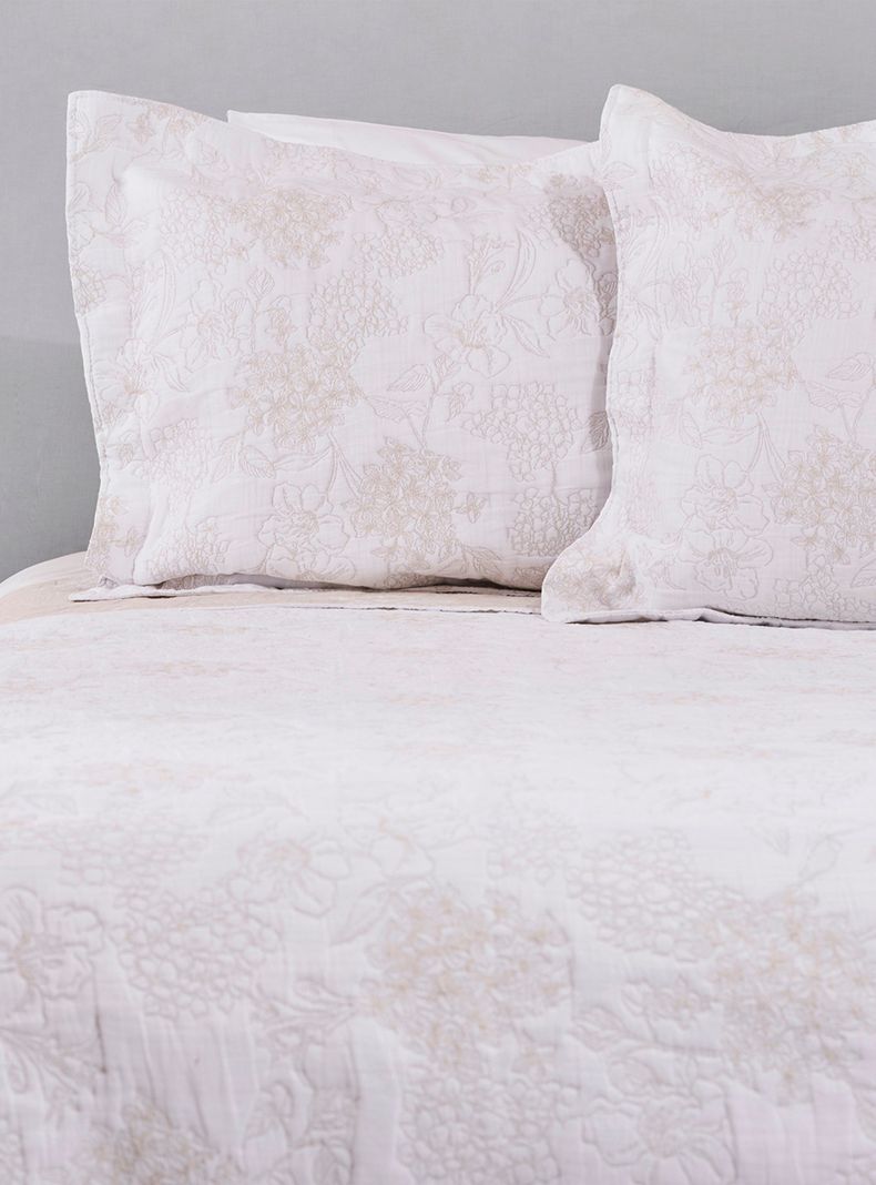 Cubrecama Jacquard Hortensias Beige Super King-0