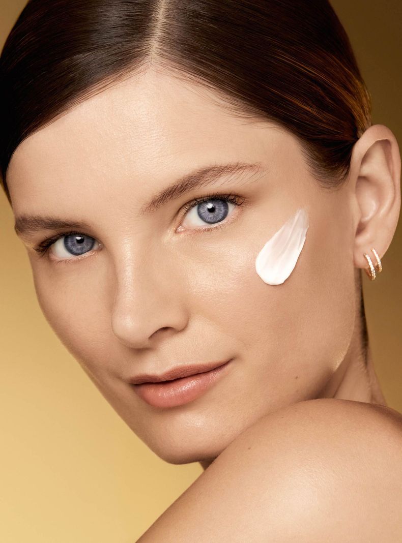 Crema Hidratante Re-Nutriv Ultimate Diamond Sculpted Transformation Creme Moisturizer 50 ml-3