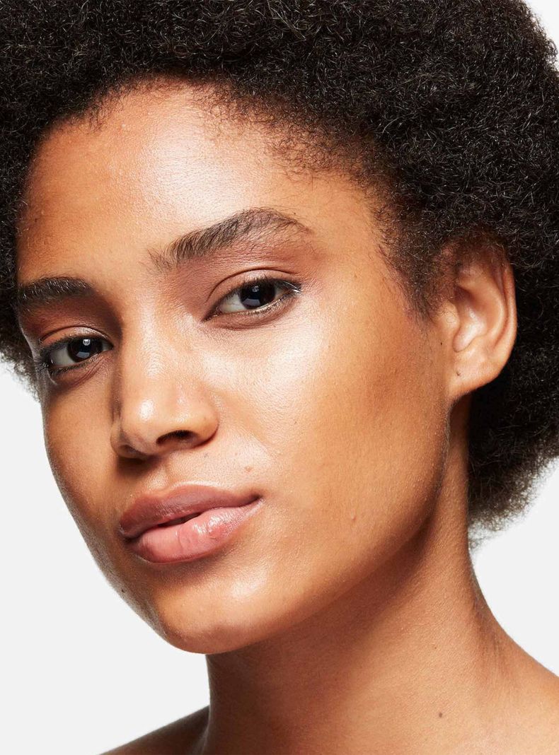 Base de Maquillaje M·A·C Strobe Dewy Skin Medium 4-3