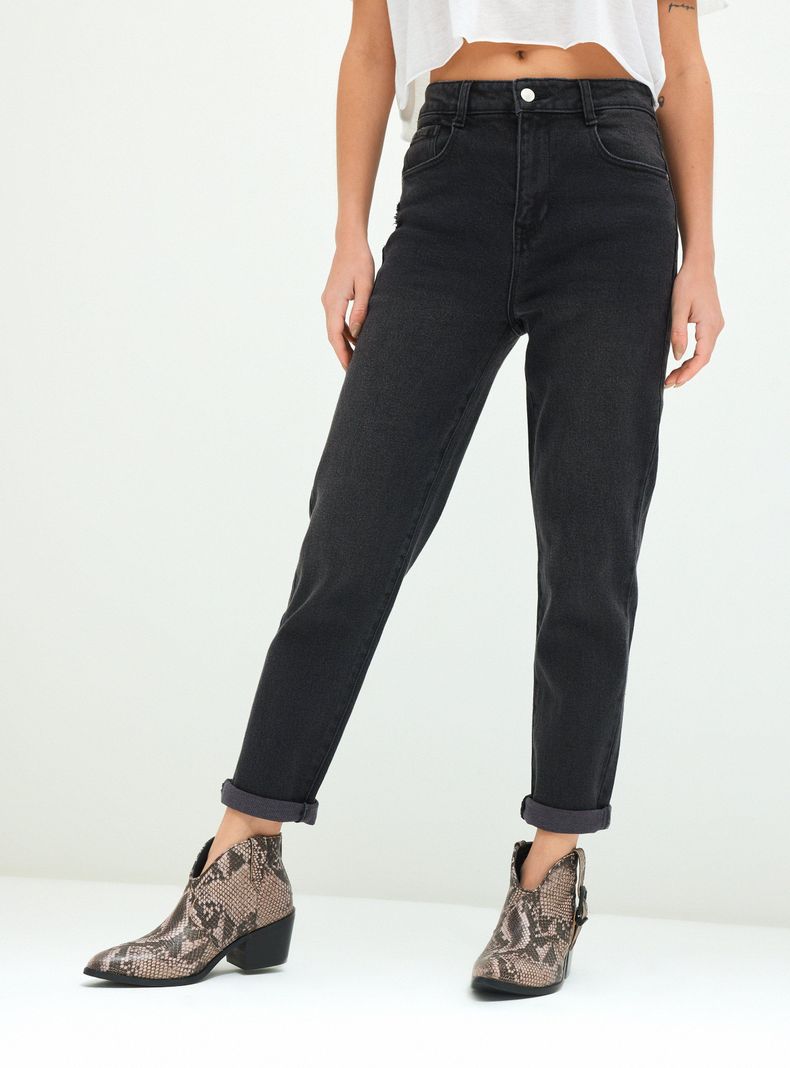 Jeans Mom Tiro Medio Plano-0
