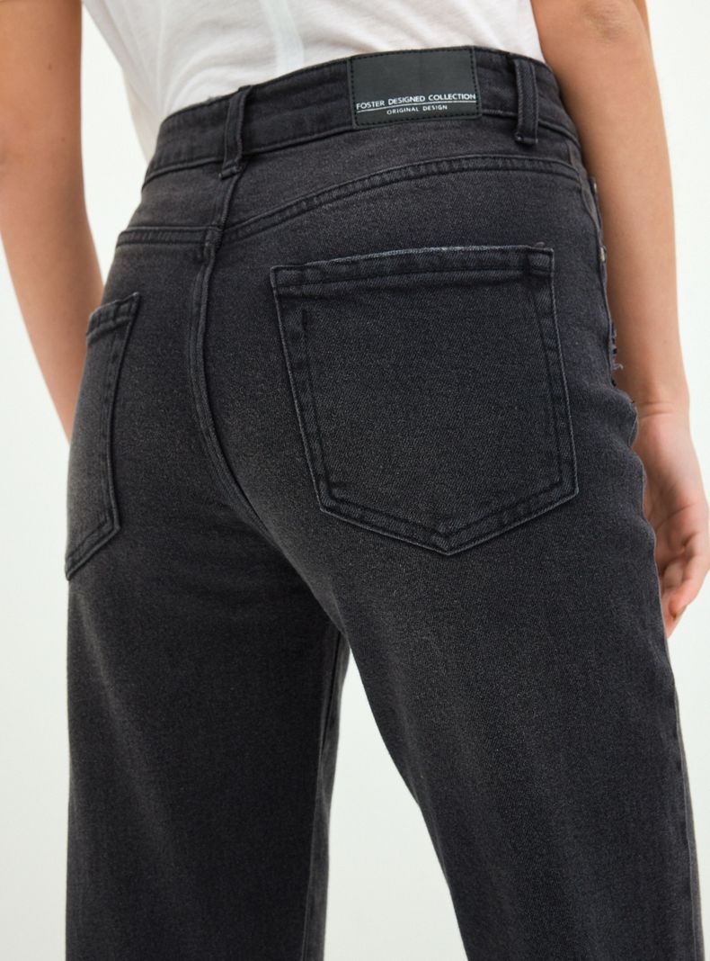 Jeans Mom Tiro Medio Plano-2