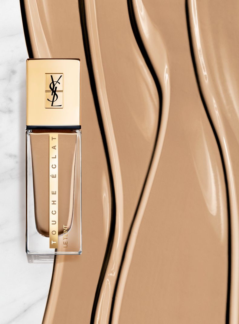 Base Yves Saint Laurent Maquillaje Touche Eclat Le Teint Renovación B60-2