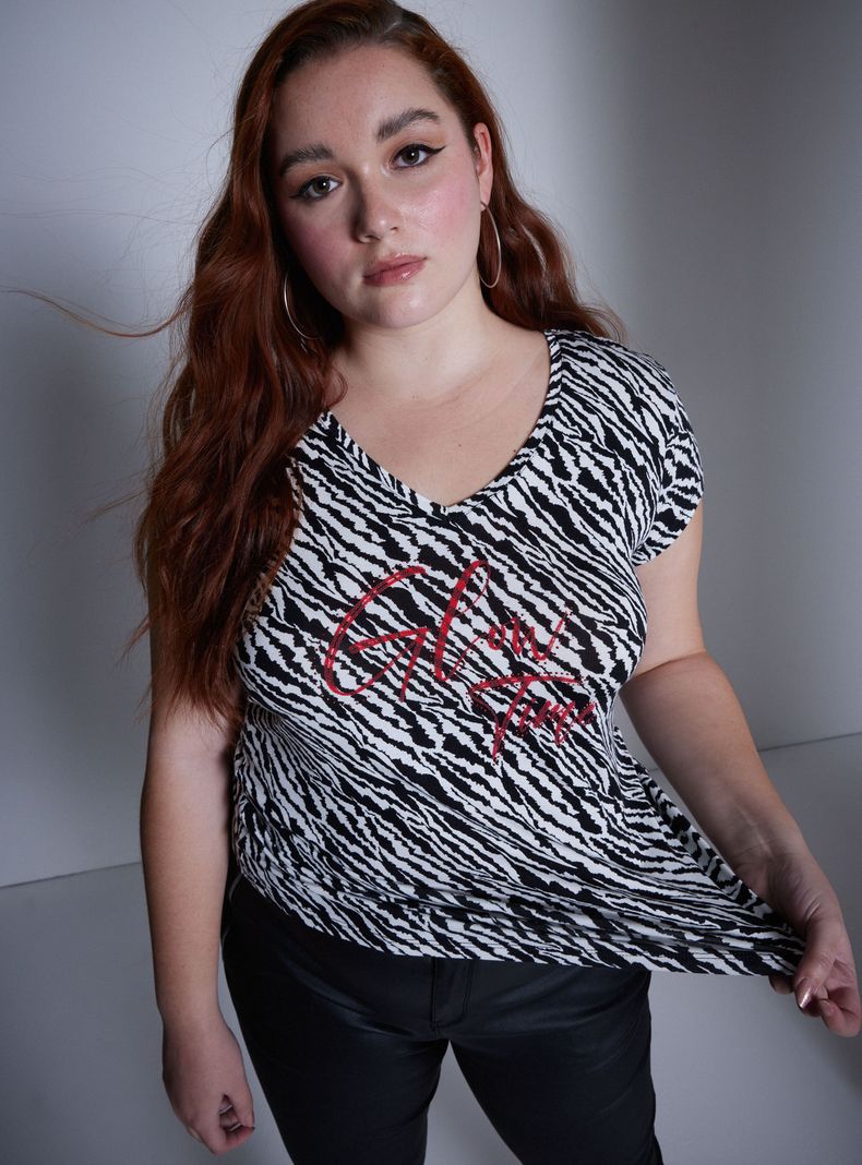 Polera Básica Estampado Brillos