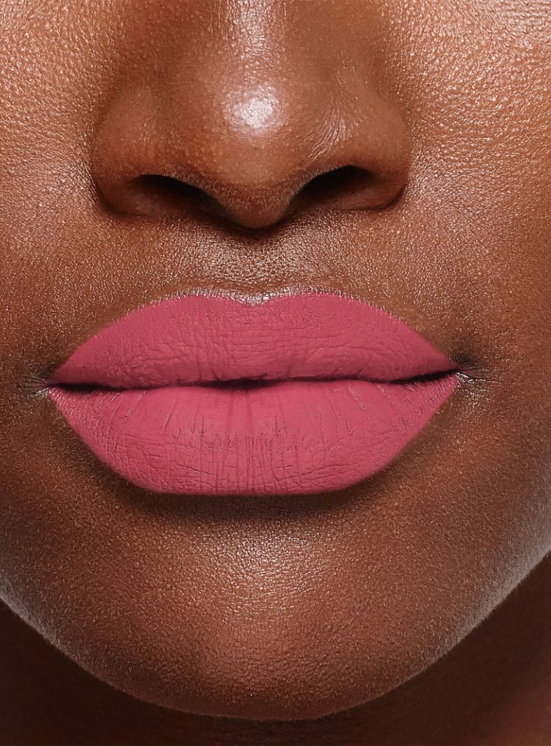 Labial Color Riche Intense Volume Matte Rose Activist-4