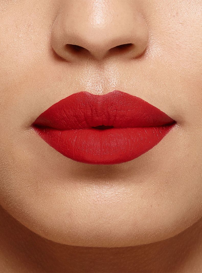 Labial Color Riche Intense Volume Matte Rouge Avant-4