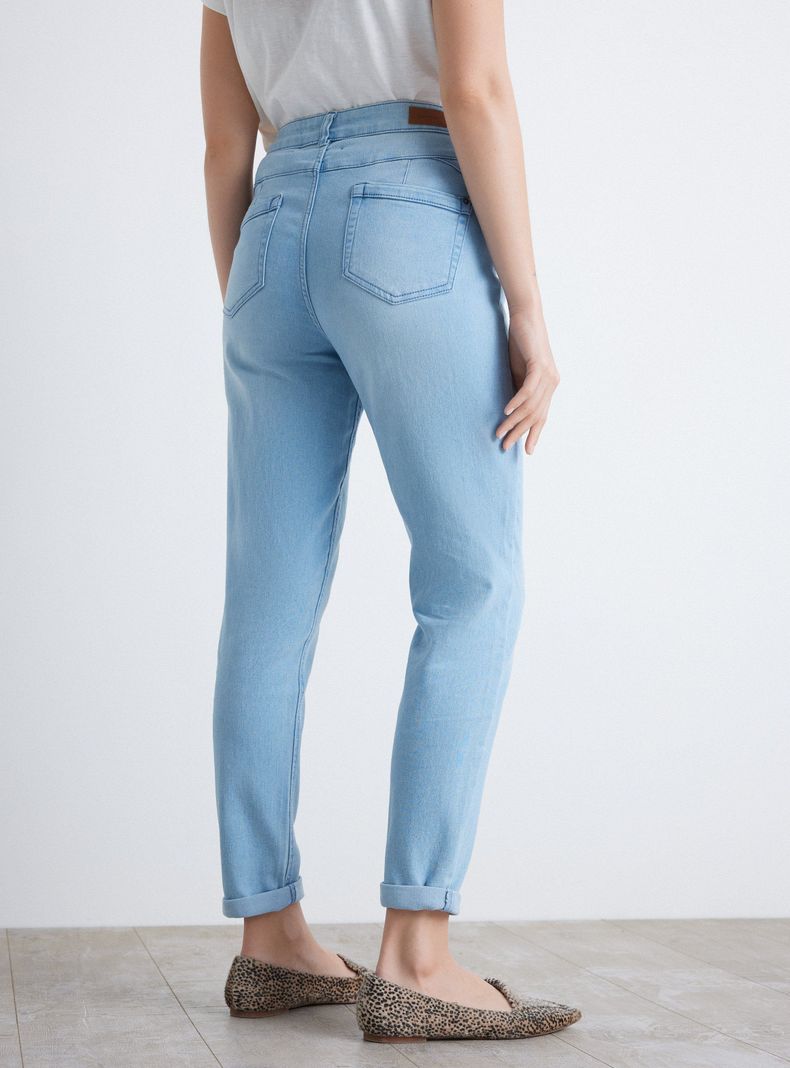 Jean Slim Fit con Botón y Bolsillos-1