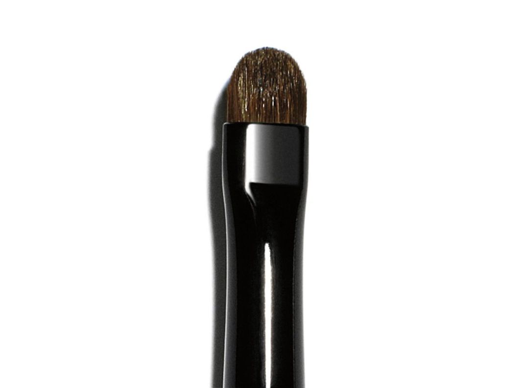 Brocha Bobbi Brown para Delinear Smokey Brush-1