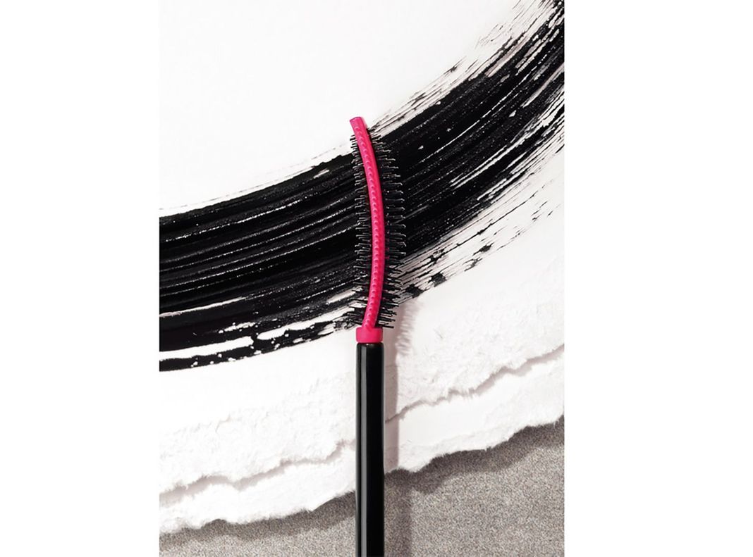 Máscara Yves Saint Laurent Pestañas The Curler Black-1