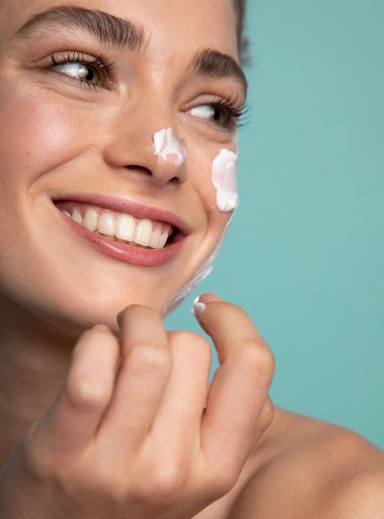 Limpiador Estée Lauder en Crema y Mascarilla Hidratante Multi-Acción Perfectly Clean 150 ml-2