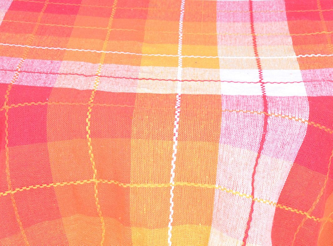 Mantel Kadar Cuadros Naranja 180 x 180 cm-1