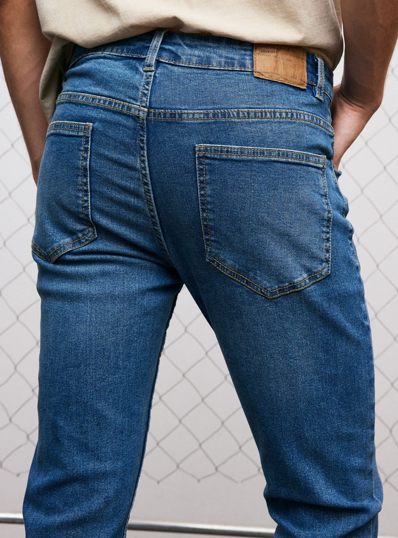 Jeans Cinco Bolsillos Skinny 1 Lavado-3