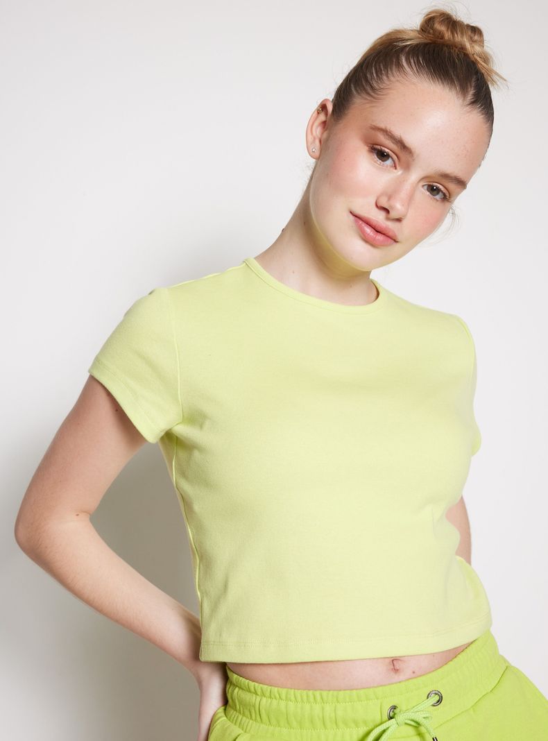 Polera Básica Lisa Manga Corta y Cuello Redondo-2
