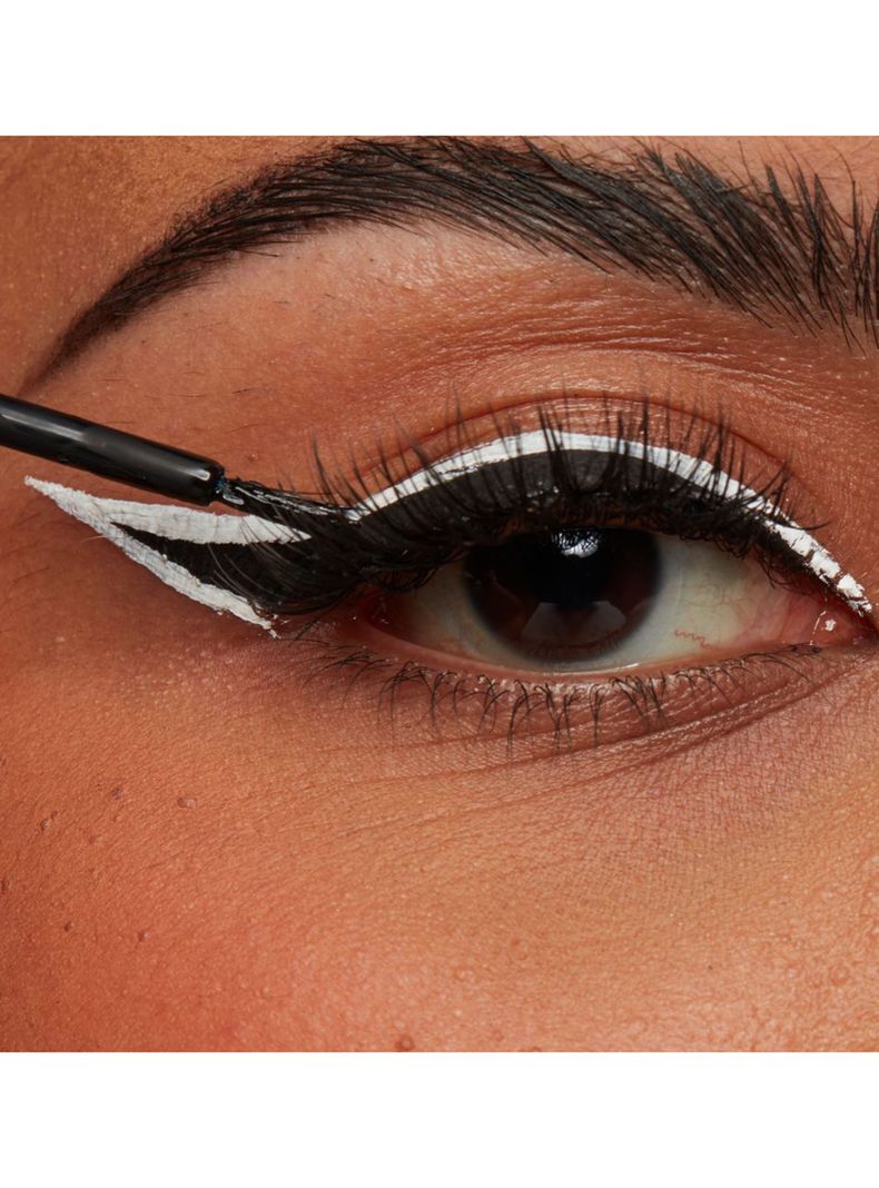 Delineador de Ojos Líquido Vivid Matte Liquid Liner Black 2 ml-3