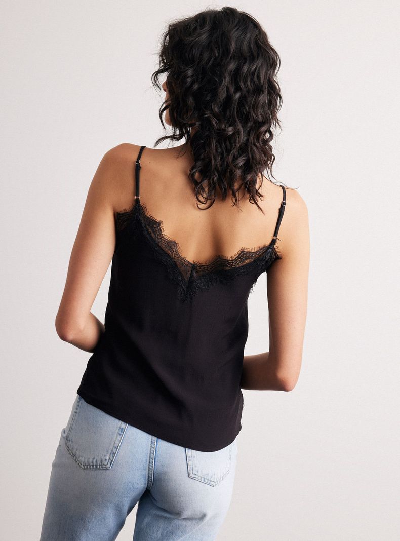Blusa Lencera con Tiras y Detalle de Encaje Alaniz