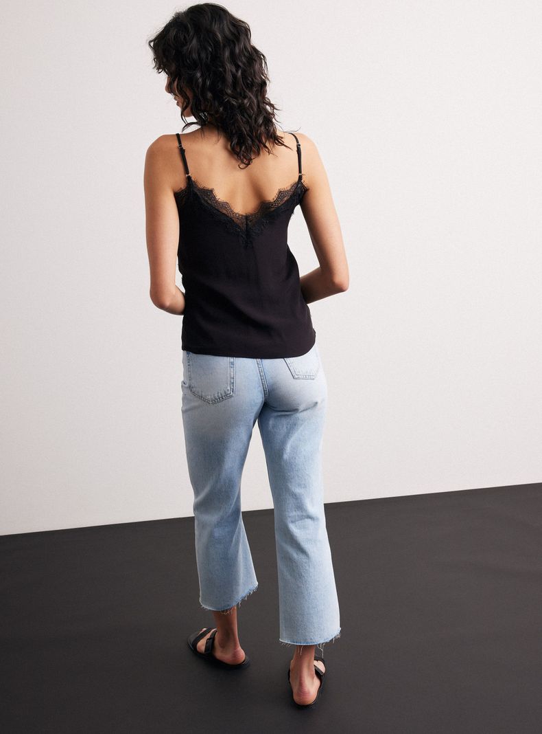 Blusa Lencera con Tiras y Detalle de Encaje Alaniz