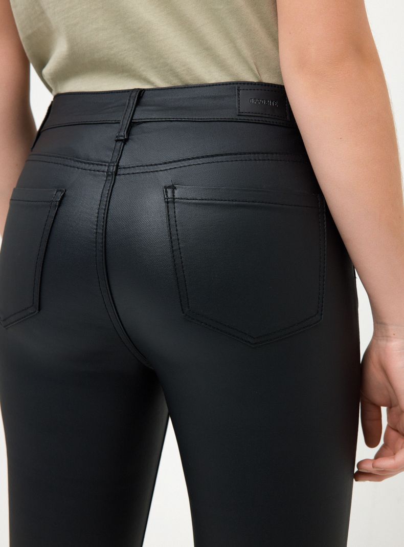 Pantalón Eco Cuero Flare Tiro Medio-2