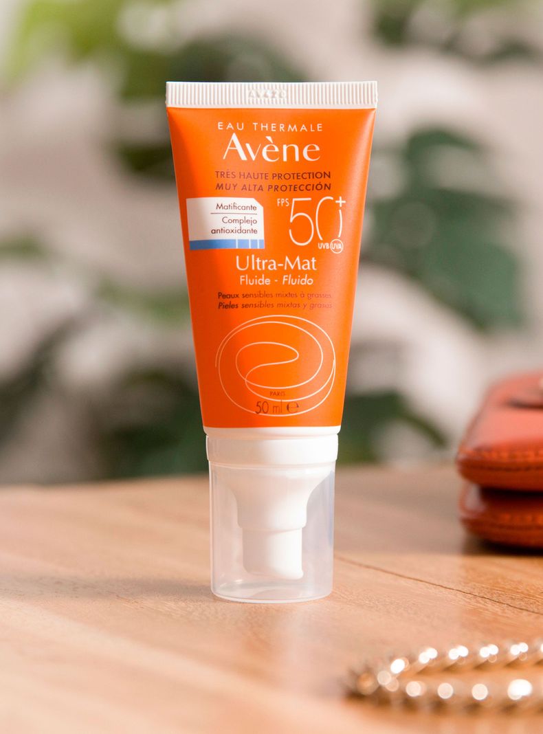Bloqueador Fluido Ultra-Mat SPF50+ Sin Color 50 ml-2