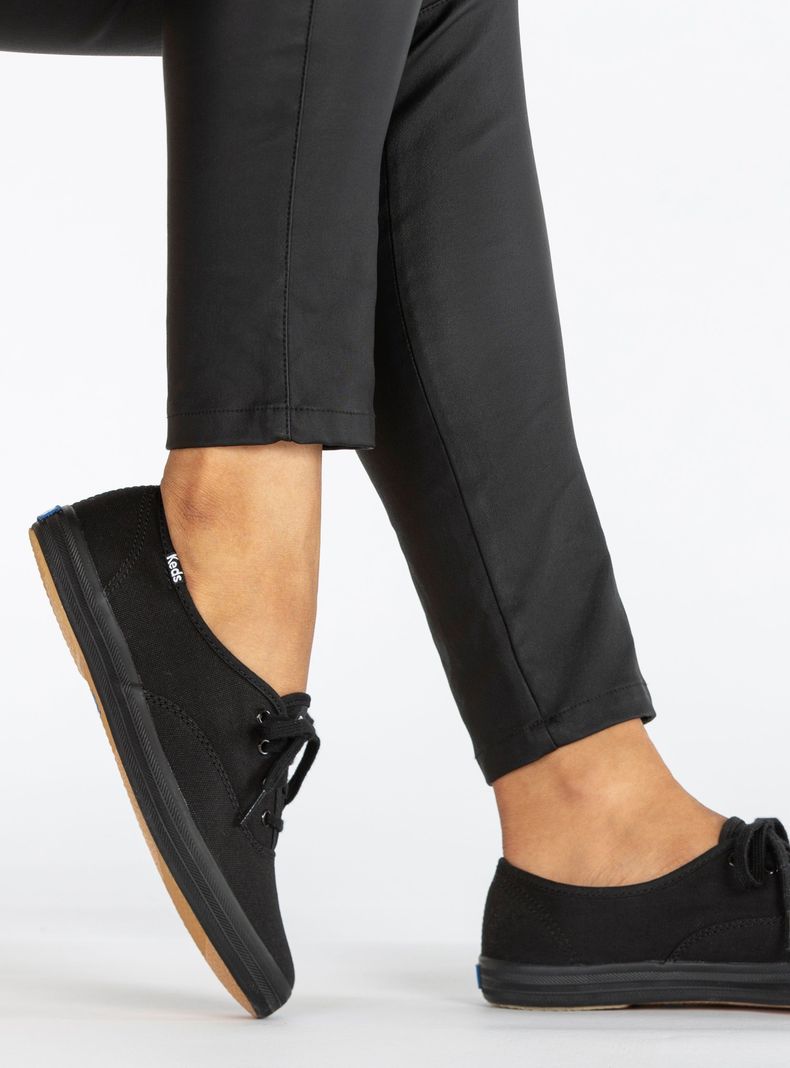 Zapatilla Urbana Champion Black Mujer-0