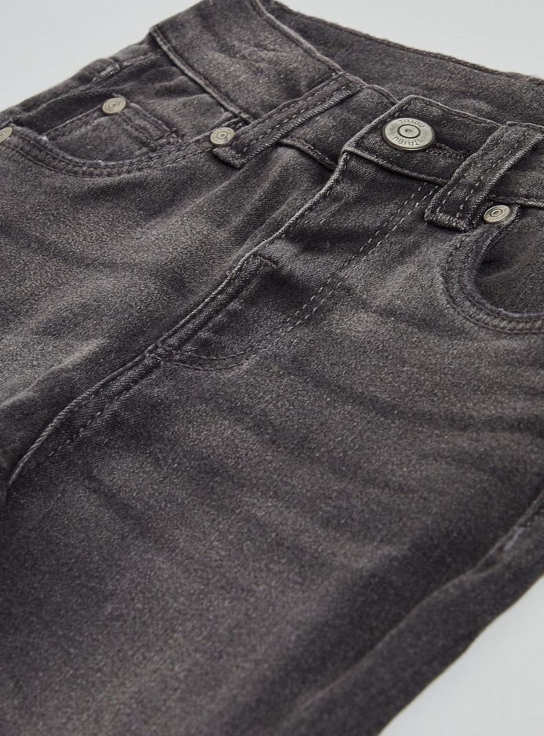 Pantalón Slim Básico-3