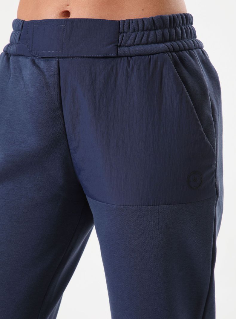Pantalón Jogger Tiro Medio Con Cierre y Puller-2