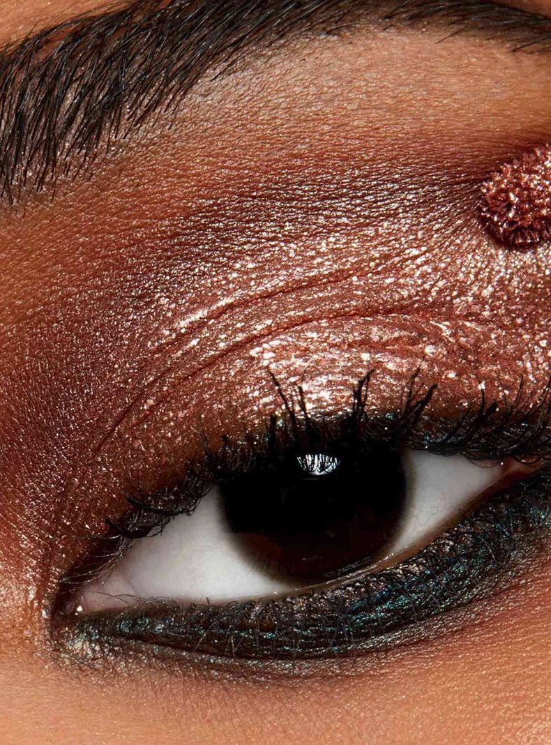 Sombra de Ojos Líquida M∙A∙C Dazzleshadow Liquid-4