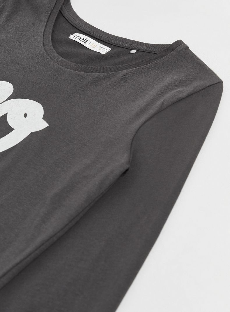 Polera con Estampado Metalizado al Frente-4