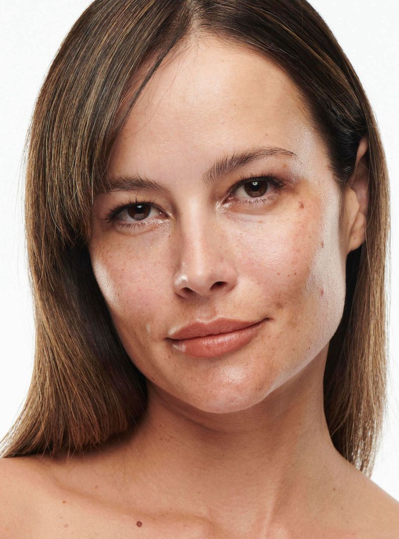 Base de Maquillaje M·A·C Studio Radiance Serum Powered Foundation NC30 30 ml-2