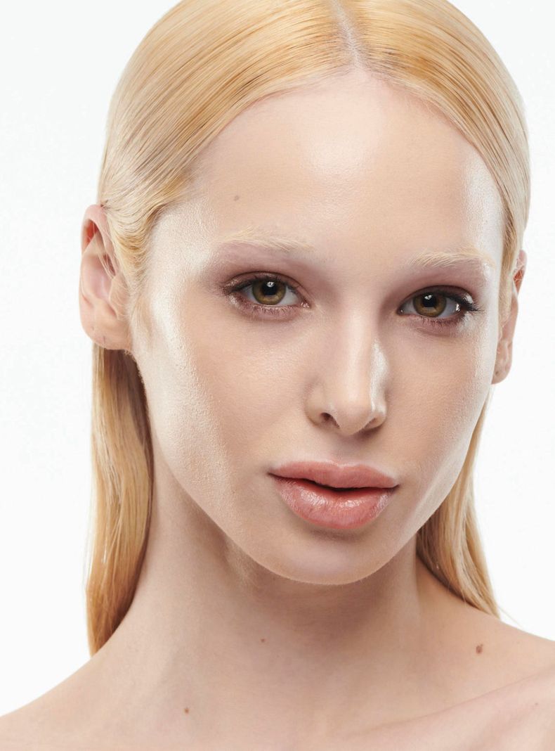 Base de Maquillaje M·A·C Studio Radiance Serum Powered Foundation NC11 30 ml-2