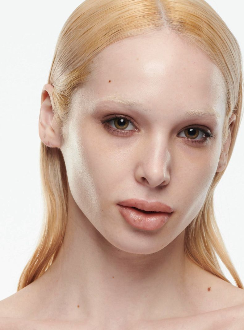 Base de Maquillaje M·A·C Studio Radiance Serum Powered Foundation NC11 30 ml-3