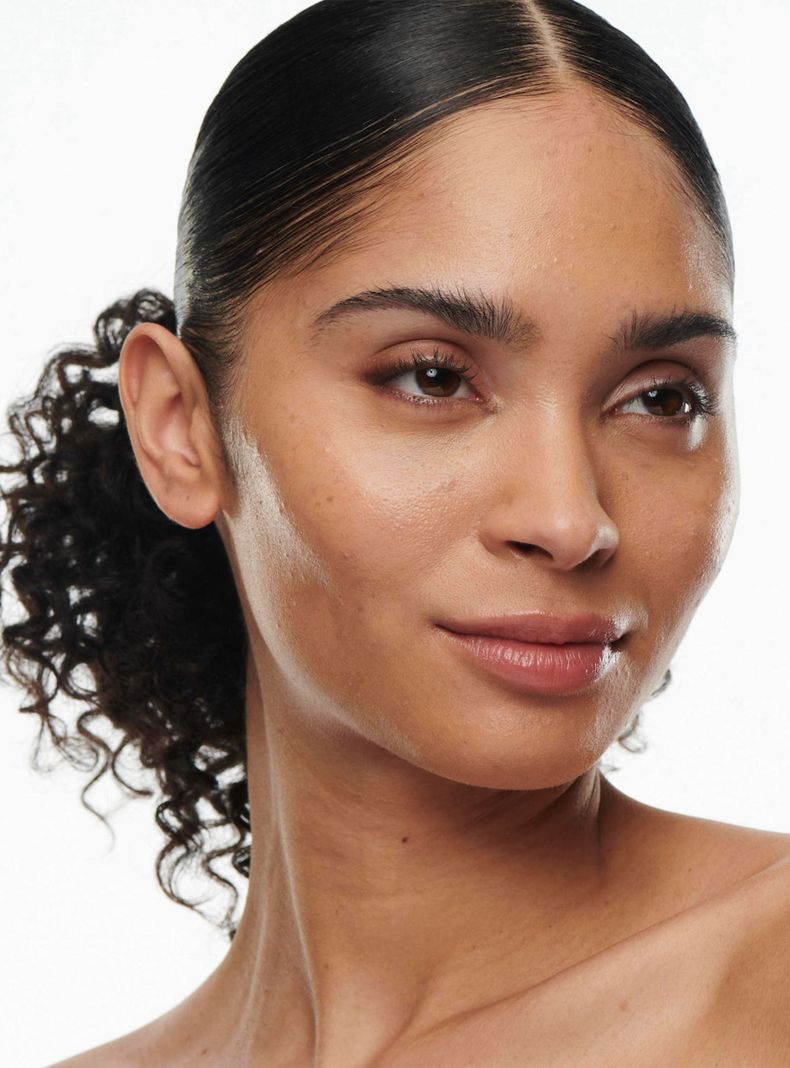 Base de Maquillaje M·A·C Studio Radiance Serum Powered Foundation NC37 30 ml-3