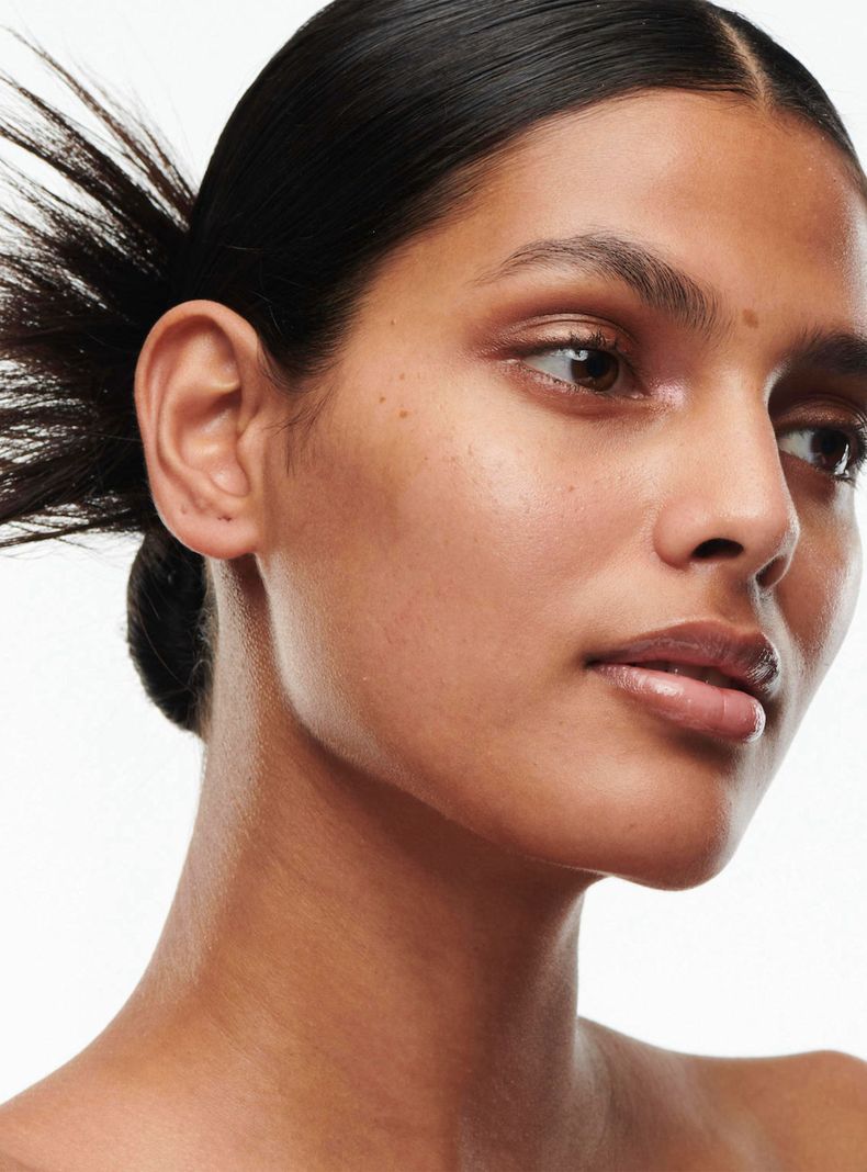 Base de Maquillaje M·A·C Studio Radiance Serum Powered Foundation NW35 30 ml-3